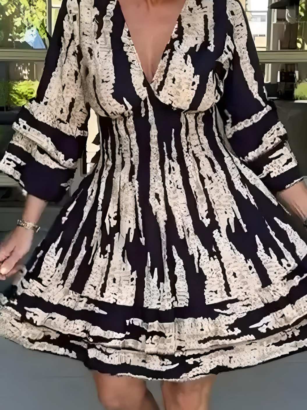 Beatrice | Robe fleurie à manches 3/4 - Camille Boutique